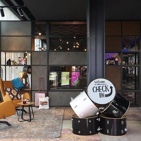 Moxy Birmingham NEC Hotel Bickenhill Ngoại thất bức ảnh