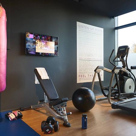 Moxy Birmingham NEC Hotel Bickenhill Ngoại thất bức ảnh